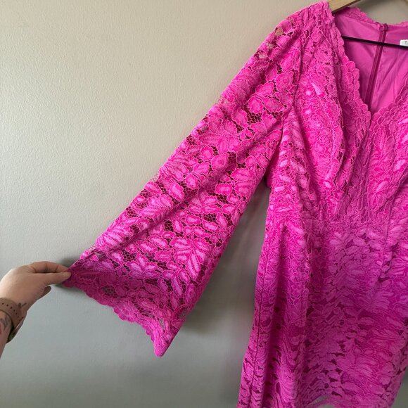 Women's 12 Trina Turk Jinnie Long Bell Sleeve Lace Sheath Dress in Fuchsia - Picture 4 of 7